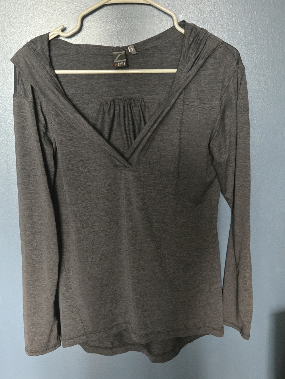 Zella Charcoal Gray V‑Neck Hooded Long Sleeve Top